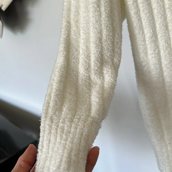 NWT UGG Riz top rib sweater medium white - Picture 4 of 6